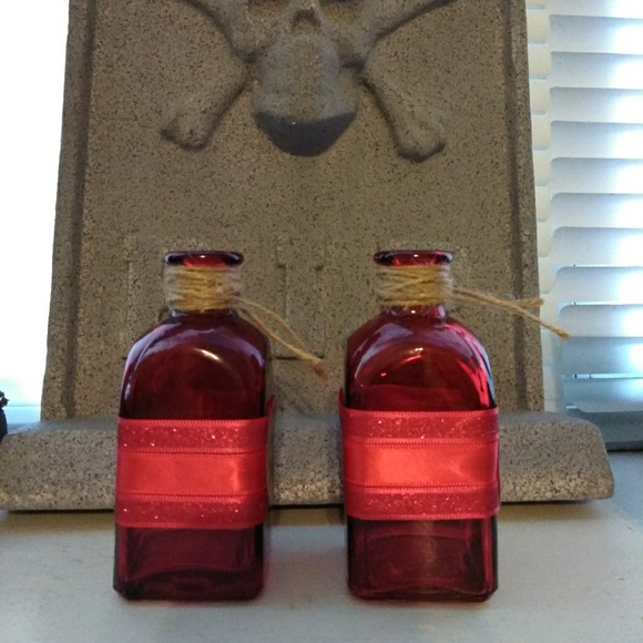 *SOLD*Red Glass Mini Apothecary Potion Bottles - Picture 2 of 2